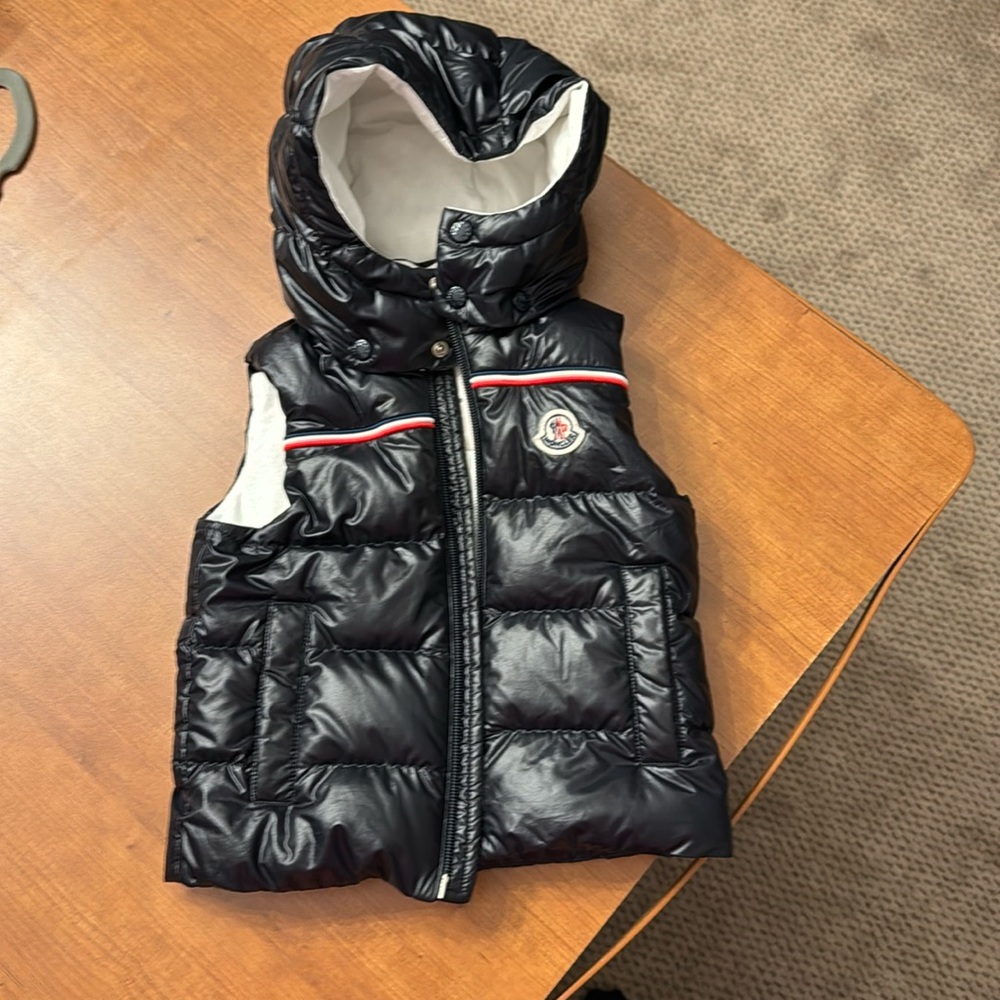 Kids moncler vest pristine condition. 18-24 months
